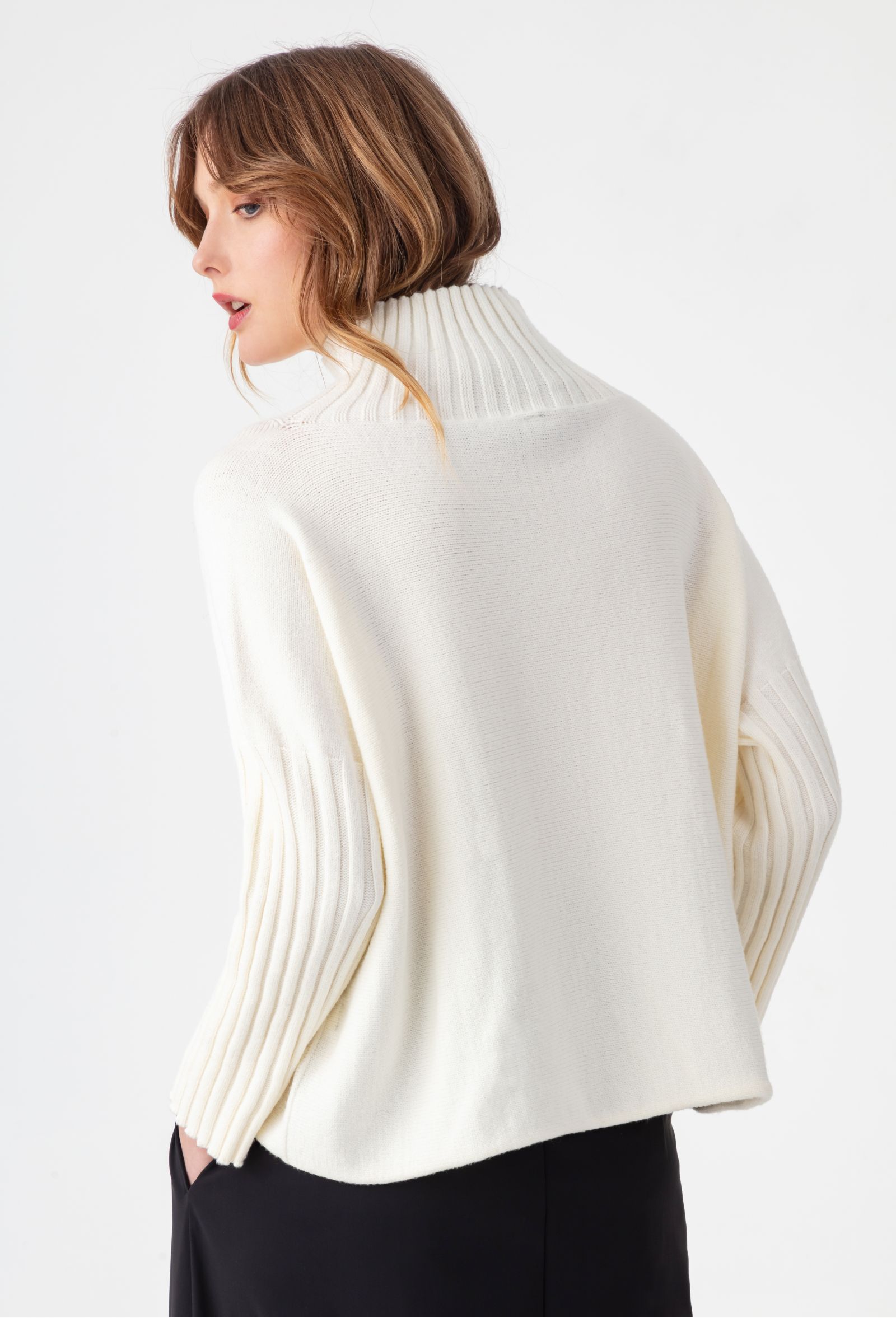 PULL KARLIE